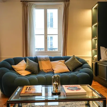 Luxurious Saint Honore * Paris